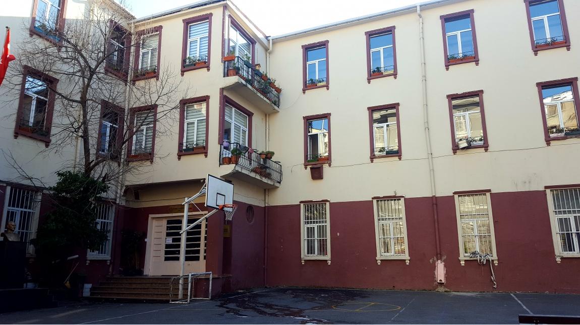 İstanbul Atatürk Anadolu Lisesi Fotoğrafı